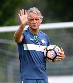 Calciomercato Inter, addio a Touré e Candreva. Mancini agitato