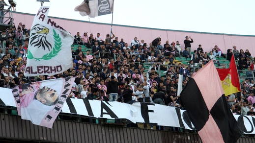 Calciomercato Palermo, la protesta dei tifosi: «Zamparini non ti vogliamo!»