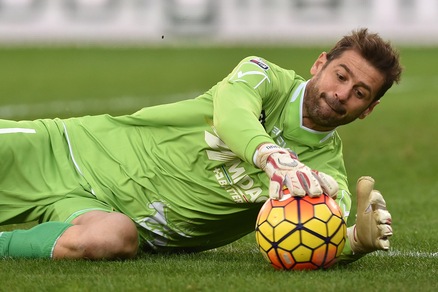 Calciomercato Pescara, Bizzarri firma fino al 2018