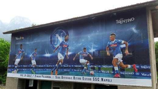 Napoli, Dimaro lancia segnali: c'è Higuain sulla locandina del ritiro