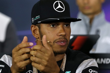 F1 Mercedes, Hamilton: «Non sarà gara a due con Rosberg»