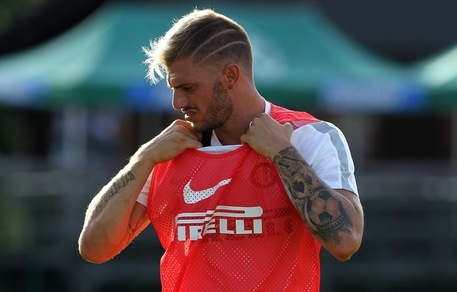 Niente Sunderland per Santon