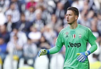 Juventus, Neto difende Pogba: «Non pensa al mercato»