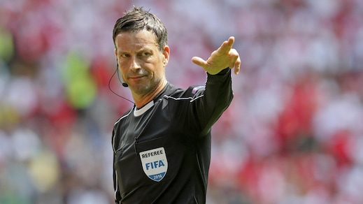 Euro 2016: Clattenburg dirigerà Francia-Portogallo