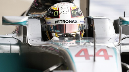 F1, Gp Silverstone: Mercedes davanti, Vettel quarto