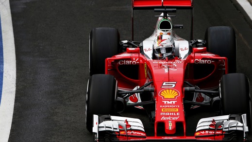 Vettel, che sfortuna! Penalizzato anche a Silverstone