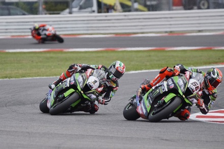 SBK, Laguna Seca: Tom Sykes vince Gara2