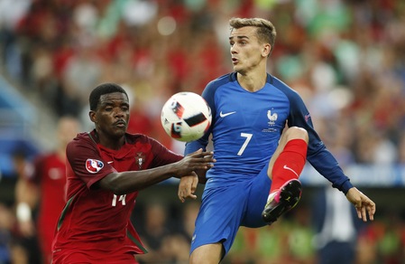 Calciomercato: «Sarà una sfida a tre per William Carvalho»