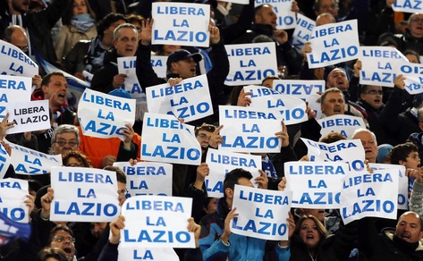 Bufera Lazio, giovedì tifosi in piazza contro Lotito