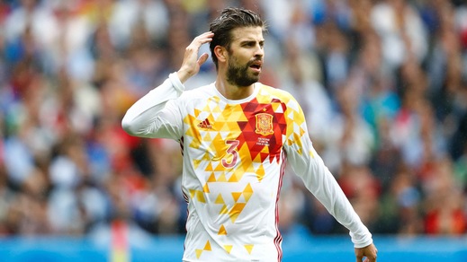 Dall'Inghilterra: «Mourinho in difesa sogna Piqué»