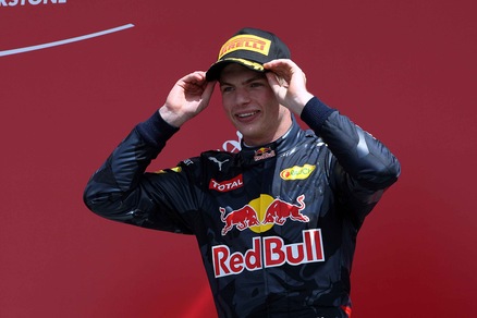 F1 Red Bull, Verstappen punta la Ferrari