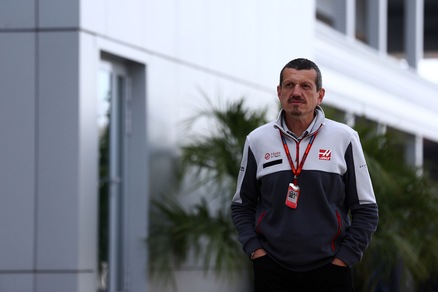 F1 Haas, Steiner: «Fia chiarisca regola sui team radio»