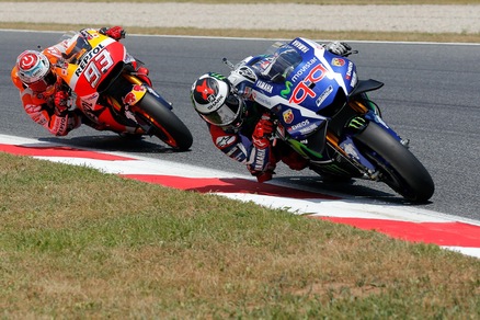 MotoGp: Lorenzo punta il podio, Marquez non si fida di Rossi