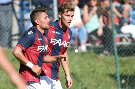 Bologna, goleada rossoblù nella prima amichevole