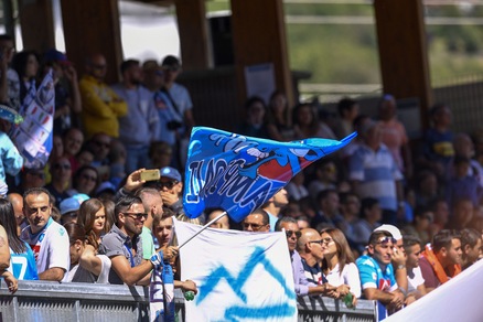 Napoli, 2000 tifosi a Dimaro: cori per Higuain