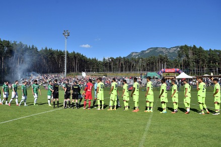Serie A: il Bologna vince 9-0 in amichevole contro la Virtus Acquaviva, le immagini