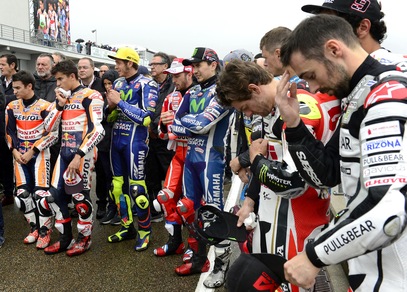 Il Motomondiale ricorda le vittime di Nizza: minuto di silenzio in pista