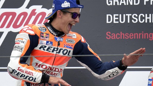 MotoGp, Marquez che gioia sul podio: Dovizioso terzo e felice