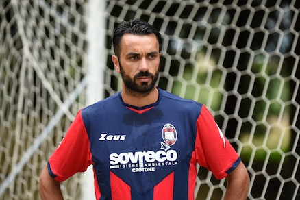 Serie A: Crotone 20-0 contro il Real Fondo Gesù in amichevole, le immagini