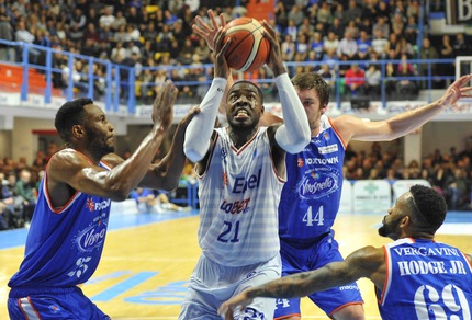 Serie A, il mercato della corsa ai playoff