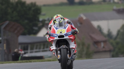 MotoGp, le Ducati volano nei test in Austria