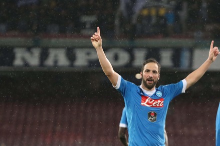 Calciomercato Napoli, De Laurentiis: «Se Higuain va alla Juventus tradisce tutti»