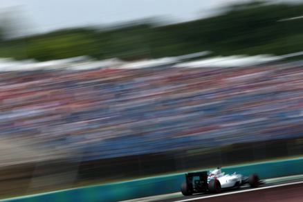 F1 Gp d'Ungheria: qualifiche in ritardo a causa della pioggia