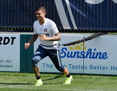 Calciomercato, il Napoli sogna Icardi e ha Bacca nel mirino