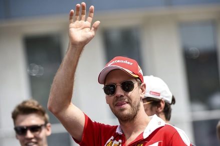 F1 Ferrari, Vettel: «Non vado alla Mercedes»