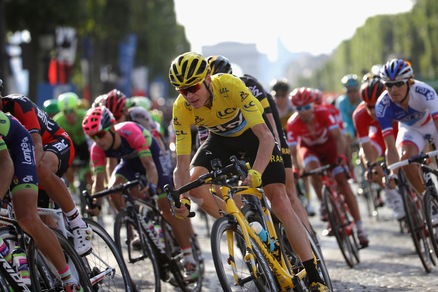 Tour de France, Froome trionfa a Parigi. Greipel vince l'ultima tappa