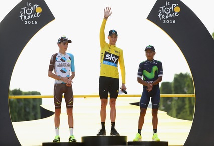 Ciclismo, Tour de France: che festa per Froome a Parigi