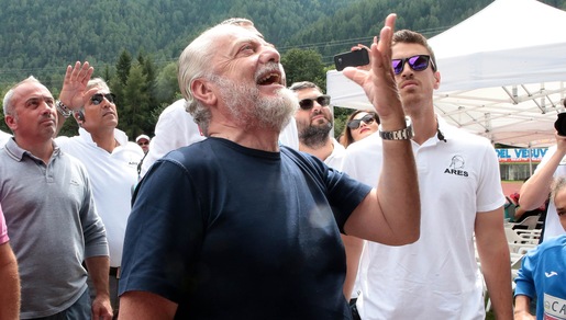 De Laurentiis assiste all'allenamento del Napoli