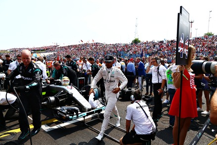 F1, Hamilton: «Sarebbe fantastico vincere in Germania»