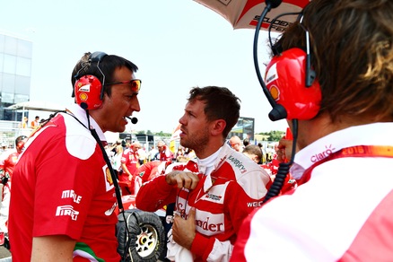 F1, Vettel: «Verstappen si calmerà con il tempo»