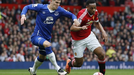 Calciomercato: «Guardiola in pressing su Stones»