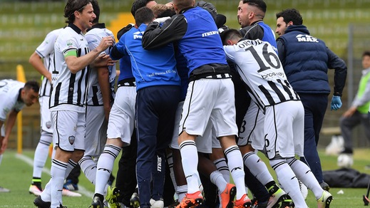 Calciomercato Ascoli, per Ragni contratto fino al 2017