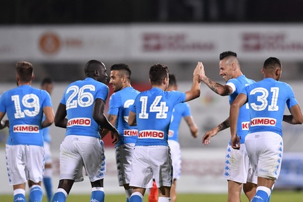 Napoli-Virtus Entella 5-0, Mertens e Insigne show