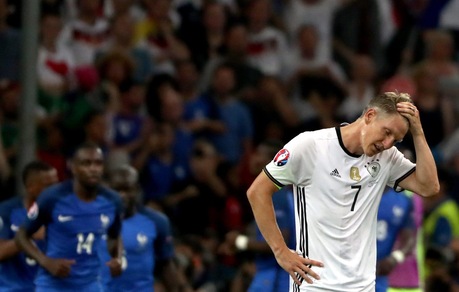 Manchester United, Mourinho mette Schweinsteiger sul mercato