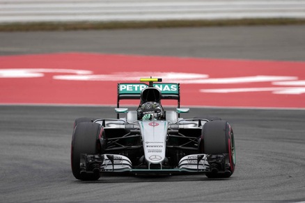 F1, Gp Germania: libere a Rosberg, Vettel quinto