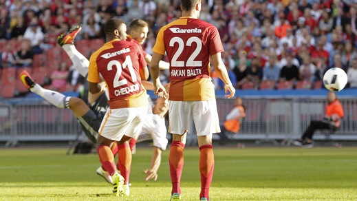 Premier League, Manchester United: debutto con gol in rovesciata per Ibrahimovic