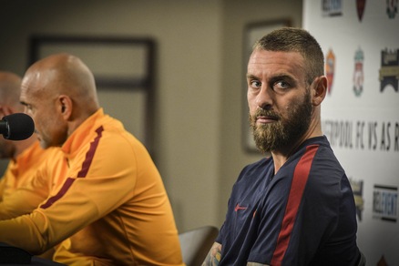 Calciomercato Roma, De Rossi: «Il mio contratto? Non ci penso ora, voglio una grande stagione»