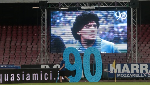 Napoli, Maradona: «Con Higuain è finita, con me non finirà mai»