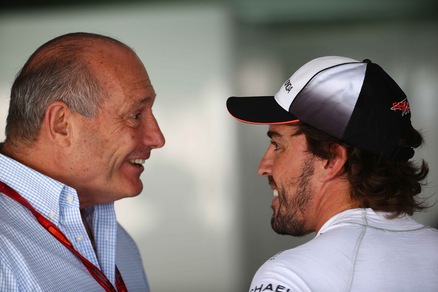 F1, Dennis: «Nel 2017 torneremo a vincere»