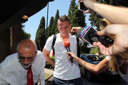 Napoli, Zielinski a Villa Stuart per le visite mediche