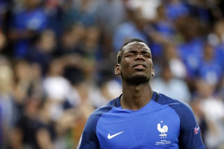 United, Pogba è a Manchester: domenica le visite mediche