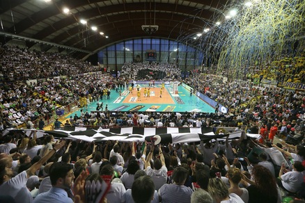 Volley: Superlega, Dura protesta della Sir Safety sulla questone del PalaEvangelisti