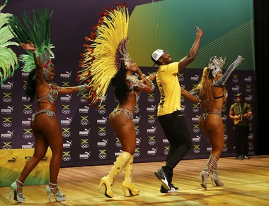 Olimpiadi, Bolt re del samba per una notte