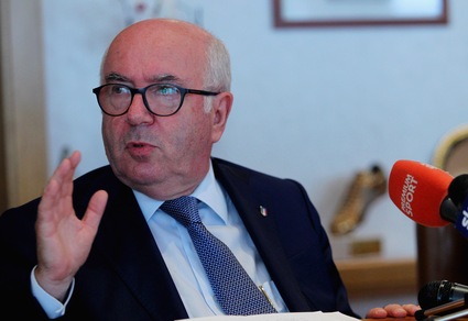 Tavecchio: «Lo scudetto è già della Juve? No, il pallone è rotondo»
