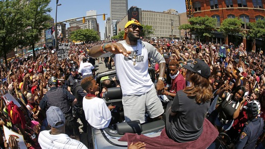 NBA, ecco il calendario: subito Warriors-Spurs