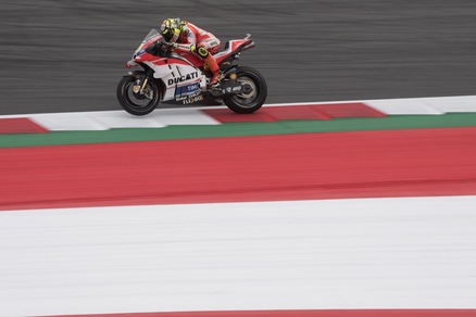 MotoGp Austria: Ducati dominano, Dovizioso e Iannone ok